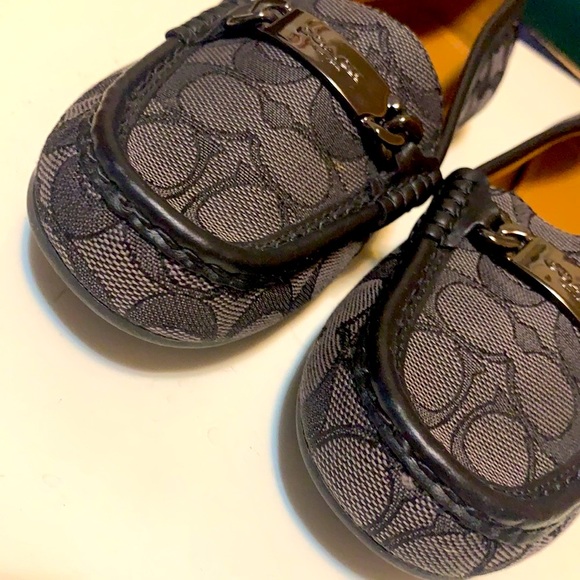 COACH CARLY MONOGRAM LOAFERS FLATS GRAY METAL HARDWARE 6.5 - Picture 4 of 12